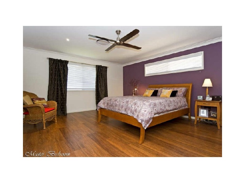 16 Seaspray Street, Thornlands QLD 4164