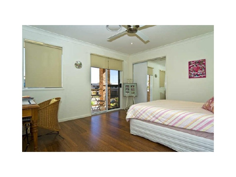 16 Seaspray Street, Thornlands QLD 4164