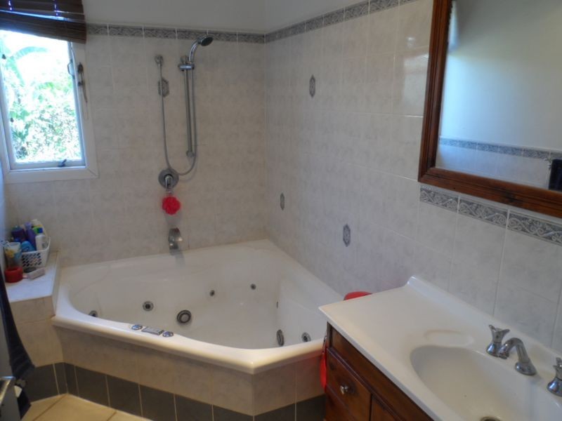 187 James Street, Redland Bay QLD 4165