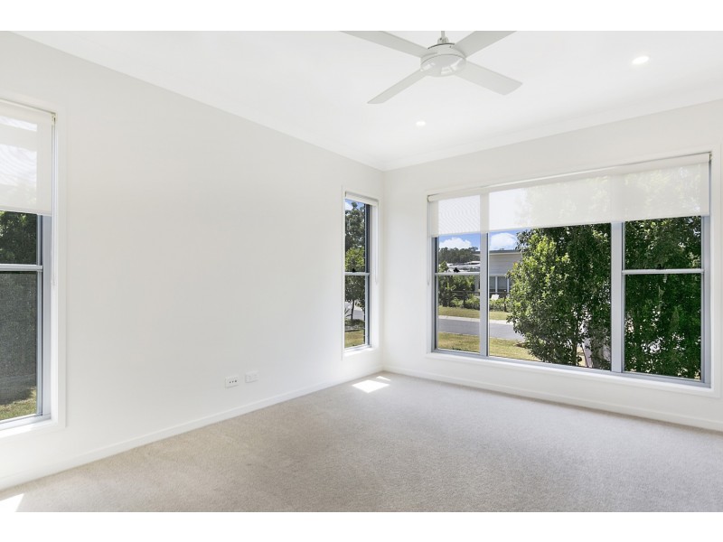 1 Mapleton Crescent, Capalaba QLD 4157