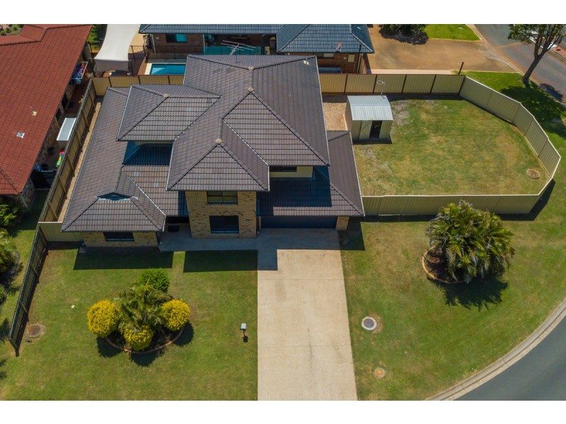 2 Seaholly Crescent, Victoria Point QLD 4165