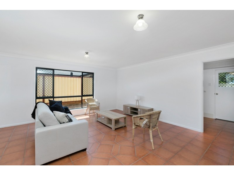 2 Seaholly Crescent, Victoria Point QLD 4165