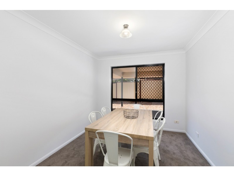 2 Seaholly Crescent, Victoria Point QLD 4165