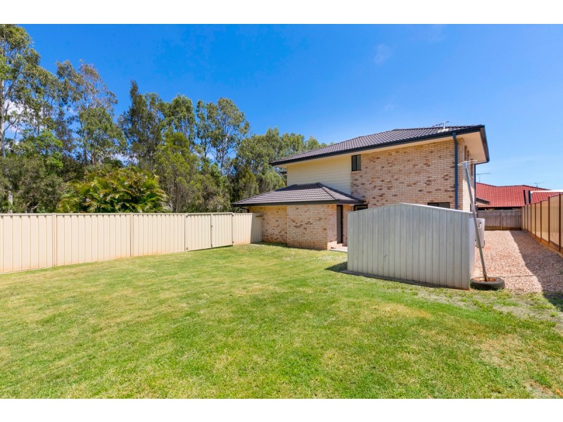 2 Seaholly Crescent, Victoria Point QLD 4165