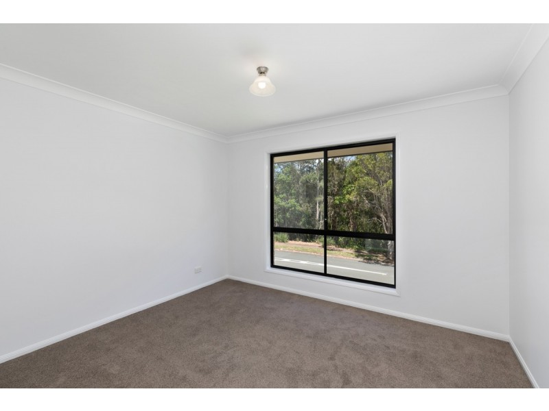 2 Seaholly Crescent, Victoria Point QLD 4165