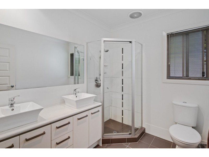 4 Raife Close, Wellington Point QLD 4160