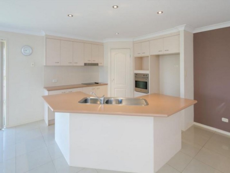 4 Sam Place, Thornlands QLD 4164