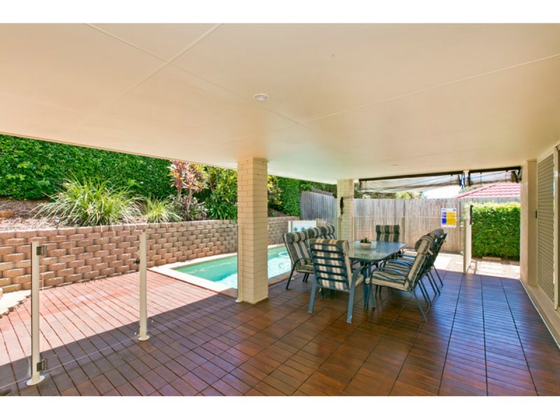 19 Daydream Street, Redland Bay QLD 4165