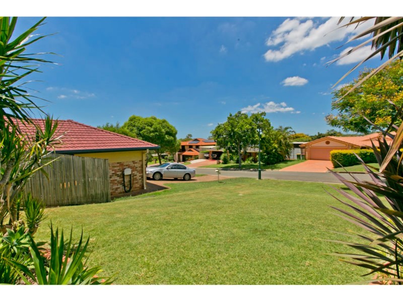 19 Daydream Street, Redland Bay QLD 4165