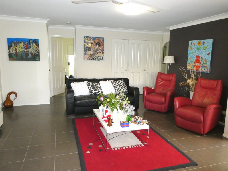 42 Strachan Road, Victoria Point QLD 4165