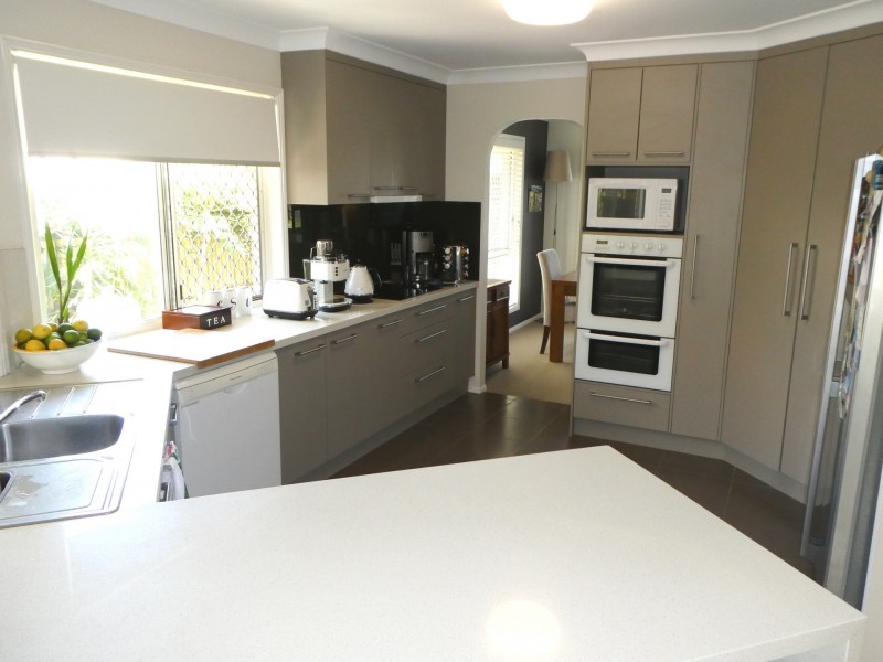 42 Strachan Road, Victoria Point QLD 4165