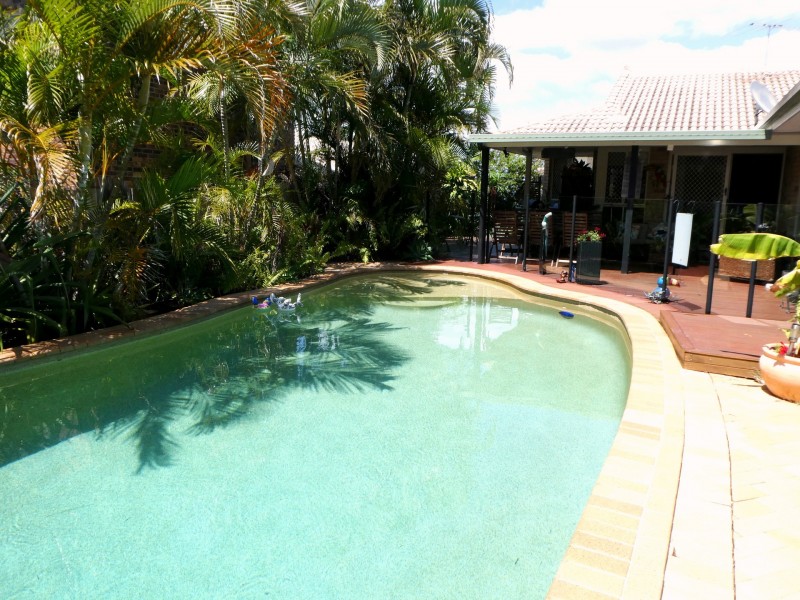 42 Strachan Road, Victoria Point QLD 4165