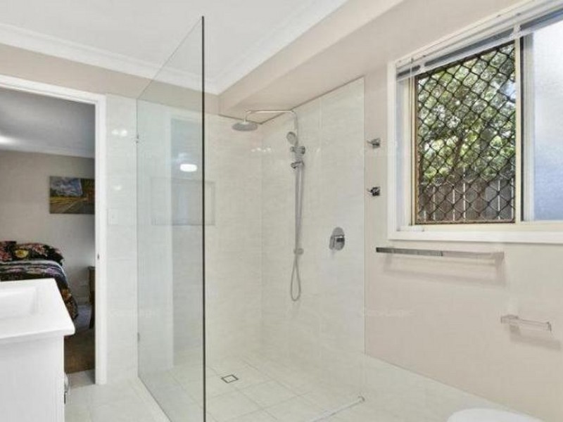 39 Carinyan Drive, Birkdale QLD 4159