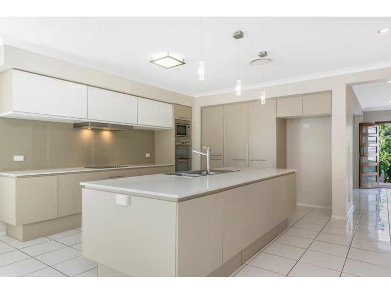 17 North Haven Place, Wellington Point QLD 4160