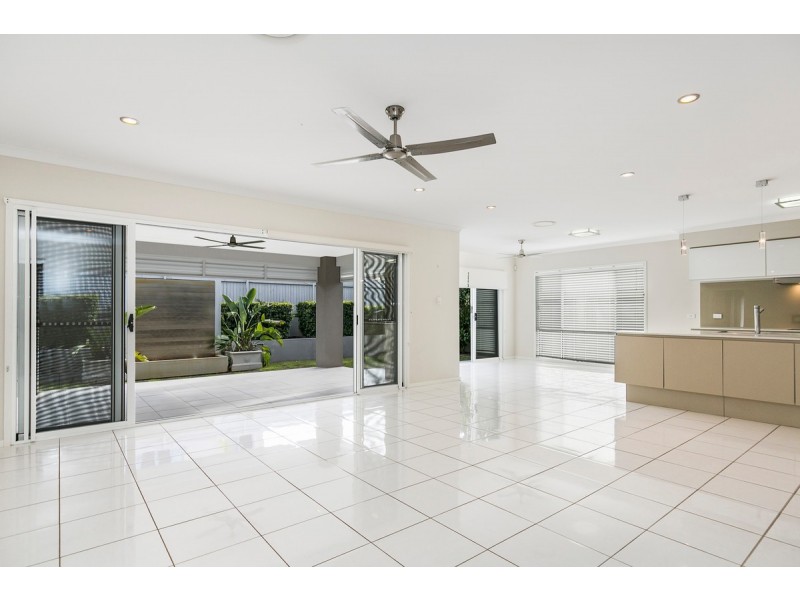 17 North Haven Place, Wellington Point QLD 4160