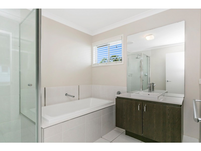 17 North Haven Place, Wellington Point QLD 4160