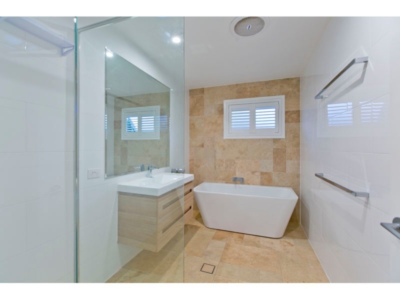 146 Raeburn Street, Manly West QLD 4179