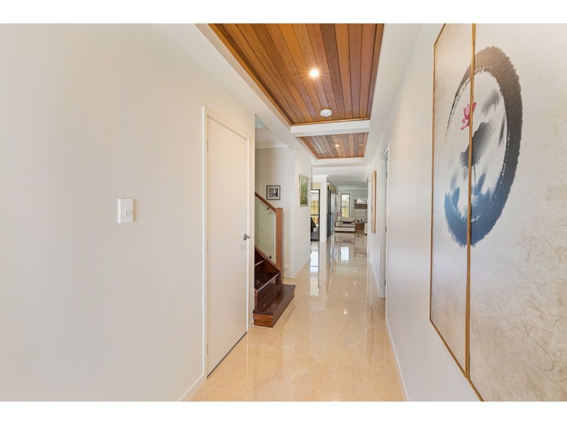 38 Sandalwood Street, Thornlands QLD 4164