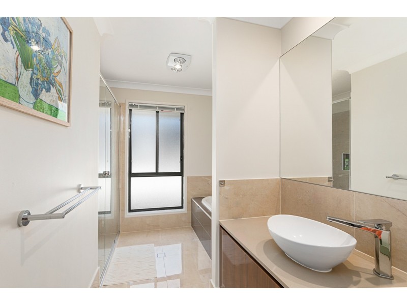 38 Sandalwood Street, Thornlands QLD 4164