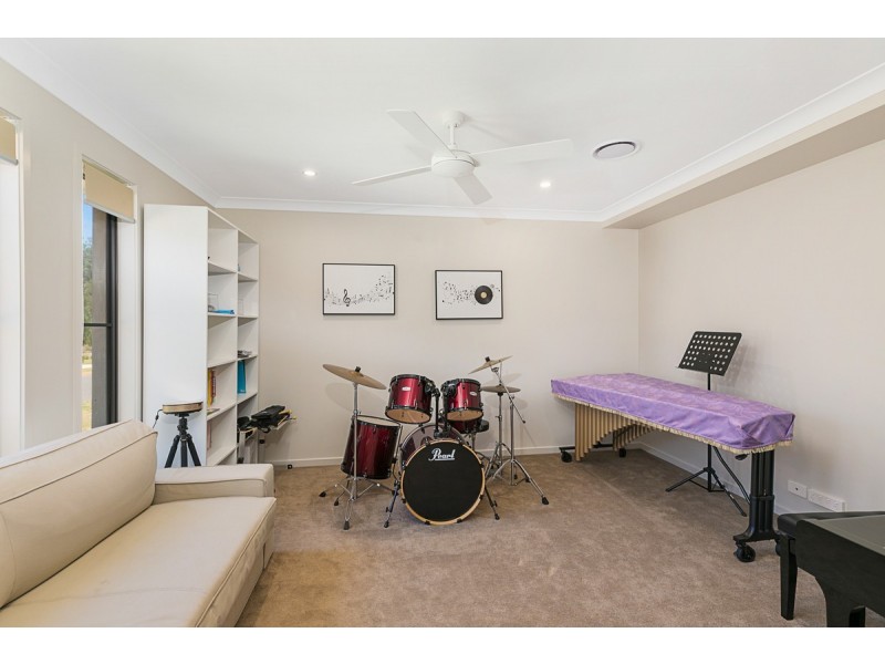 38 Sandalwood Street, Thornlands QLD 4164