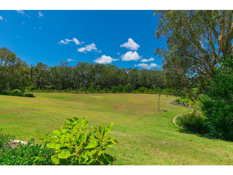 38 Sandalwood Street, Thornlands QLD 4164