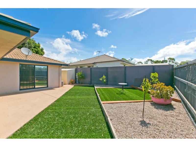 14 Gloria Parade, Redland Bay QLD 4165