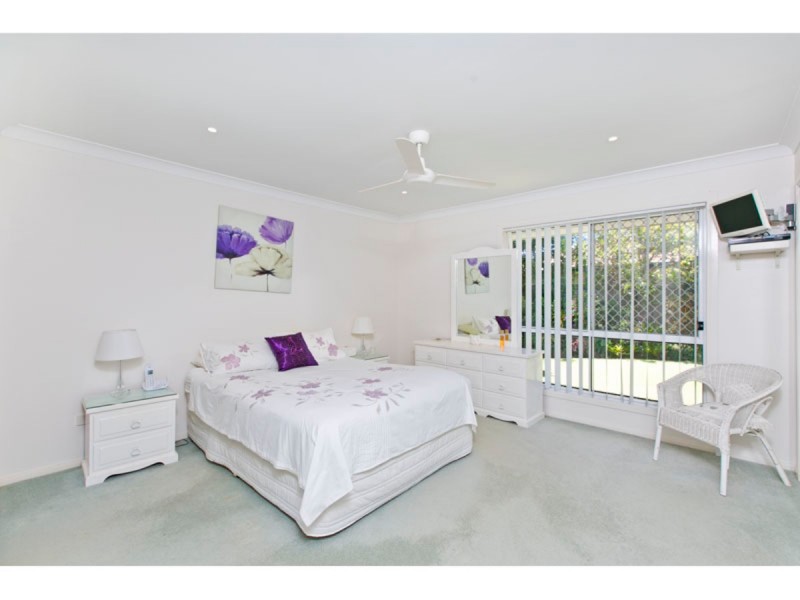 12 Gloria Parade, Redland Bay QLD 4165