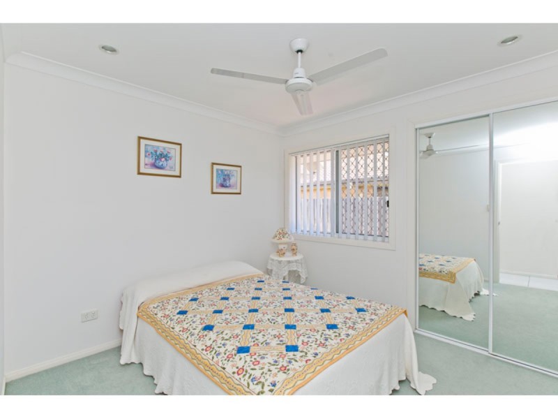 12 Gloria Parade, Redland Bay QLD 4165