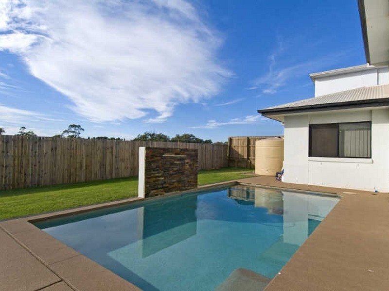 8 Seaspray Street, Thornlands QLD 4164
