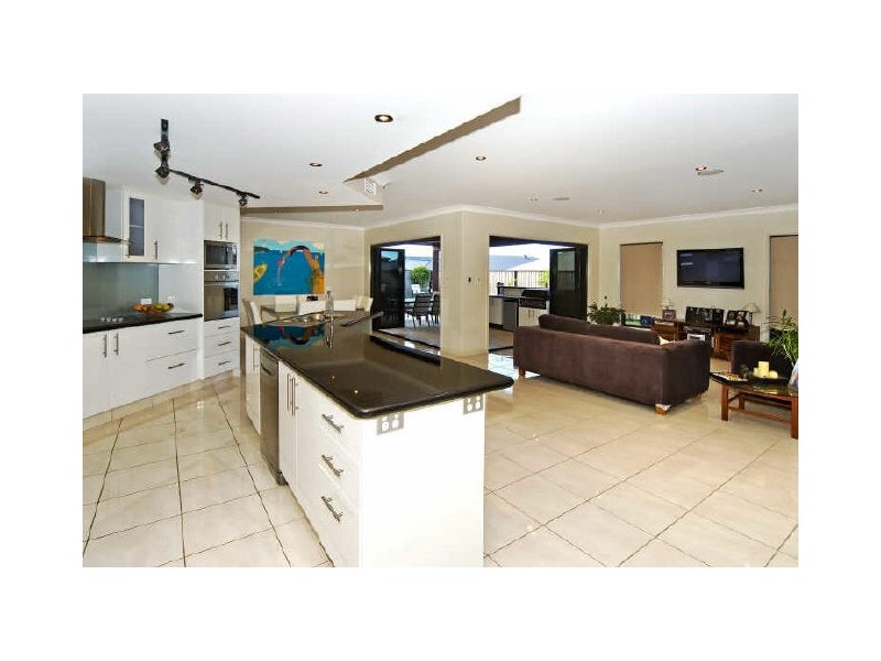 5 Maria Court, Wellington Point QLD 4160