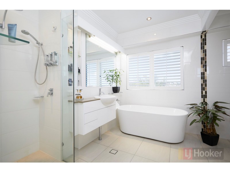 12 Esperance Court, Raby Bay QLD 4163