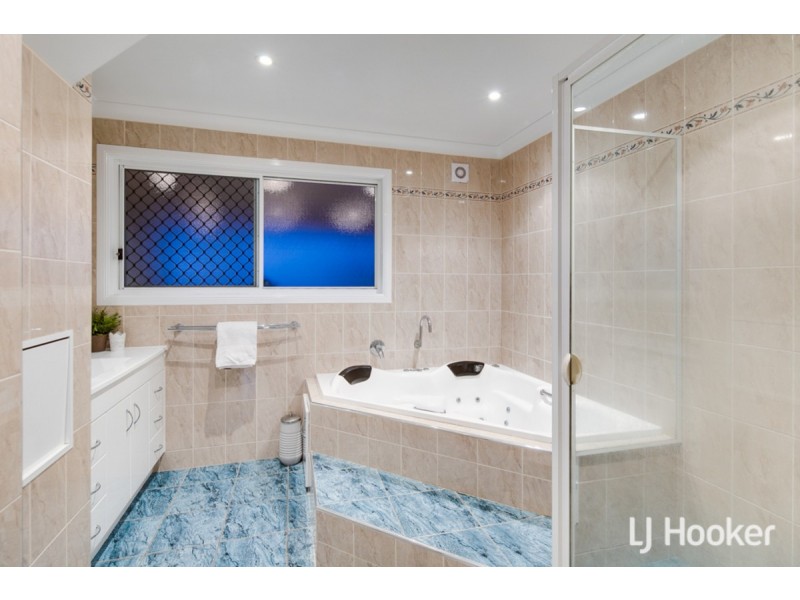 5 Price Avenue, Birkdale QLD 4159