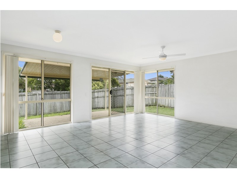 1 Rachael Court, Wynnum West QLD 4178