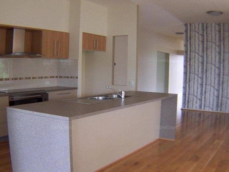 4 Amalia Street, Birkdale QLD 4159