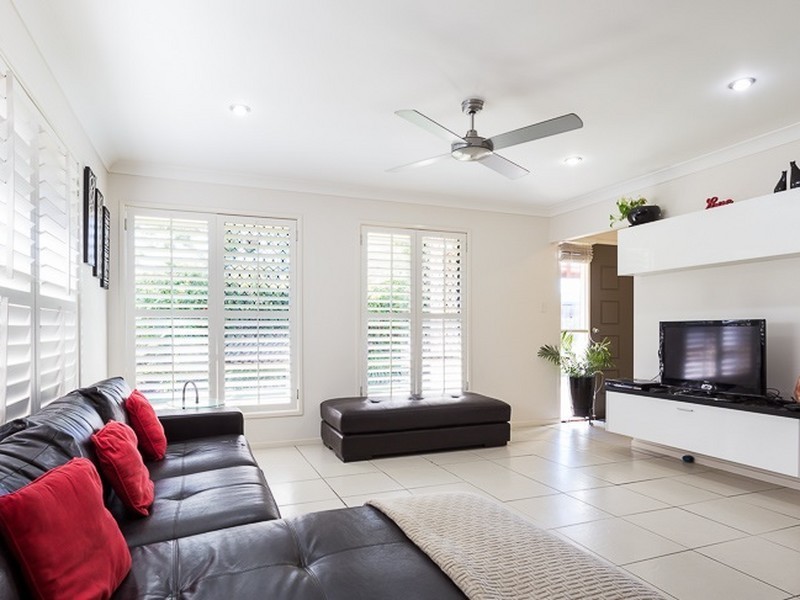 64 Wellington Street, Ormiston QLD 4160