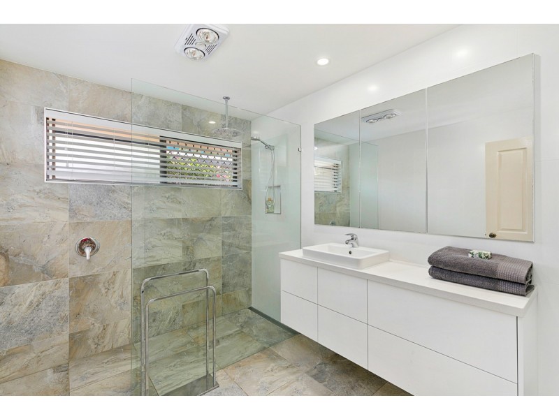 94 Freeth Street West, Ormiston QLD 4160