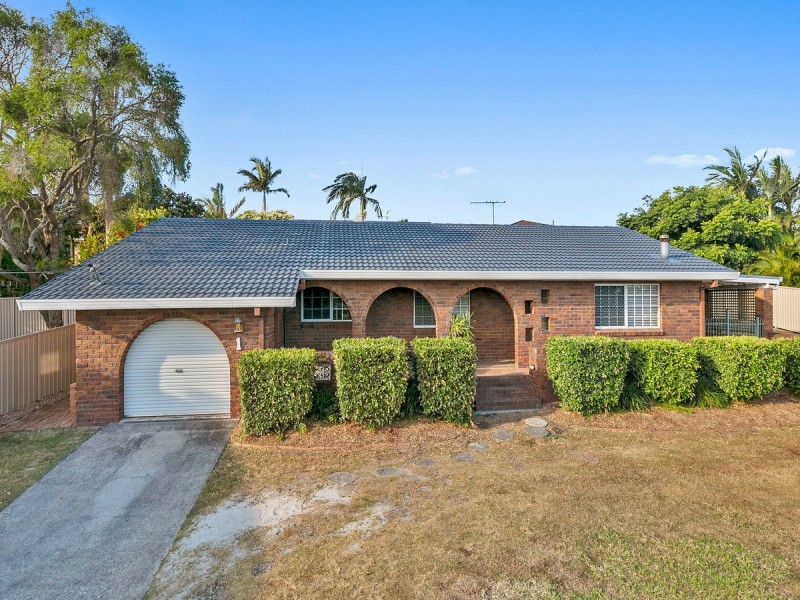 1 Lake View Drive, Thornlands QLD 4164