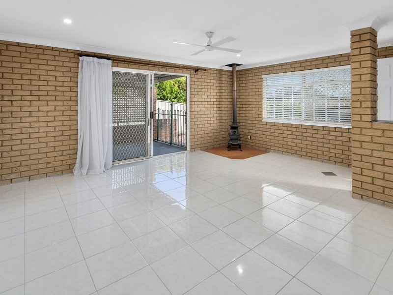 1 Lake View Drive, Thornlands QLD 4164