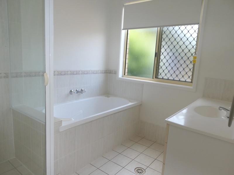 10 Lucy Court, Ormiston QLD 4160