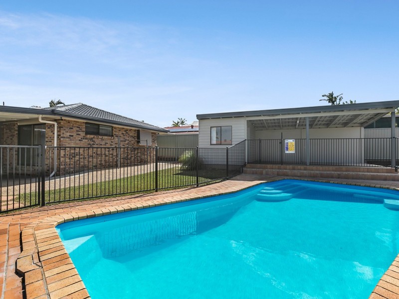 2 Commodore Court, Cleveland QLD 4163