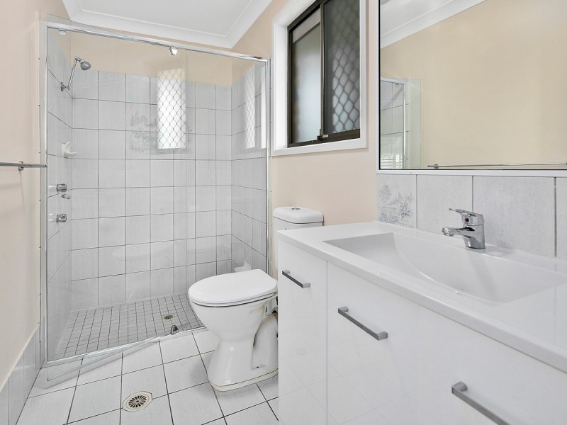 2 Commodore Court, Cleveland QLD 4163