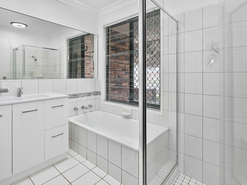 2 Commodore Court, Cleveland QLD 4163