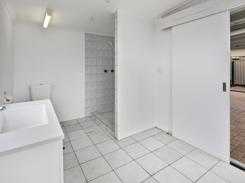 2 Commodore Court, Cleveland QLD 4163