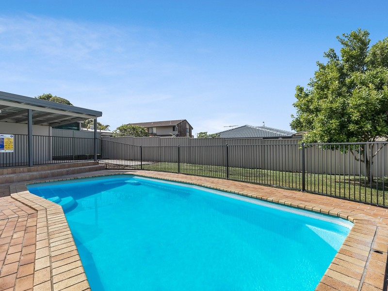 2 Commodore Court, Cleveland QLD 4163