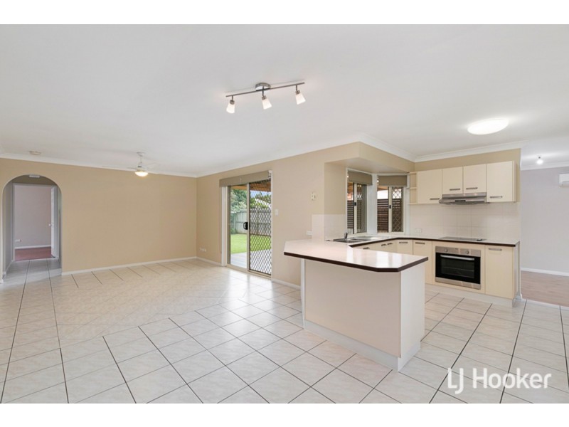 11 Achterberg Place, Victoria Point QLD 4165