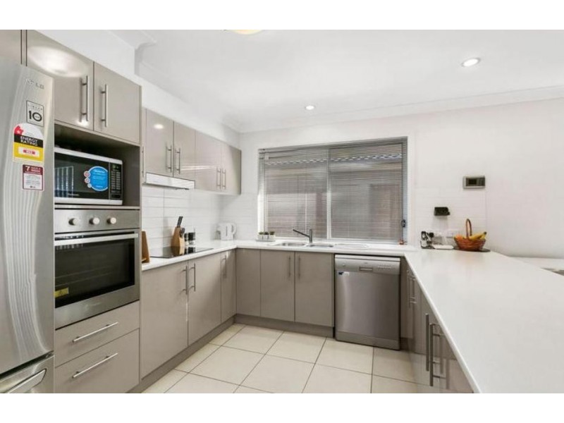30 Riley Peter Place, Cleveland QLD 4163