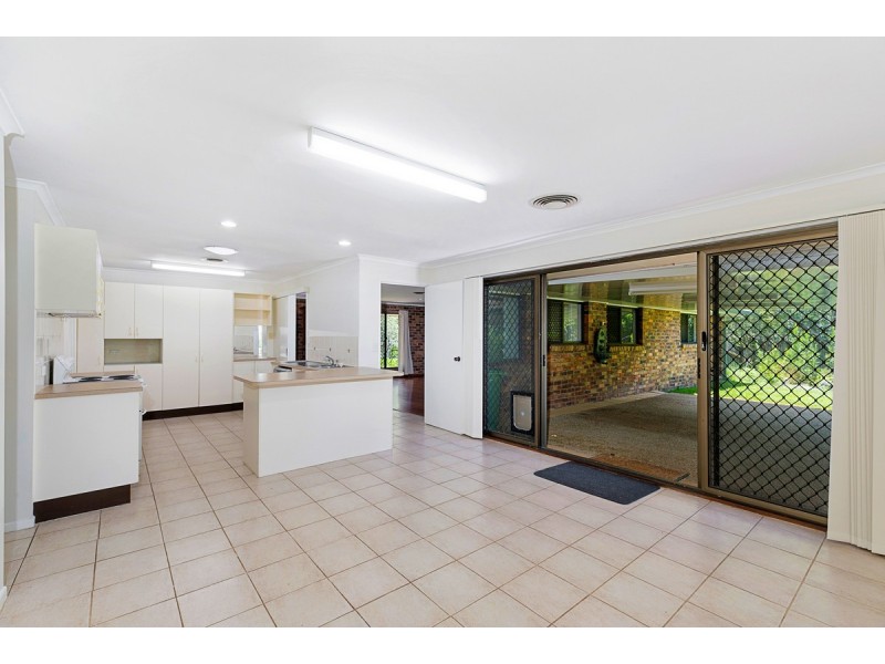 11 Lewisham Court, Birkdale QLD 4159