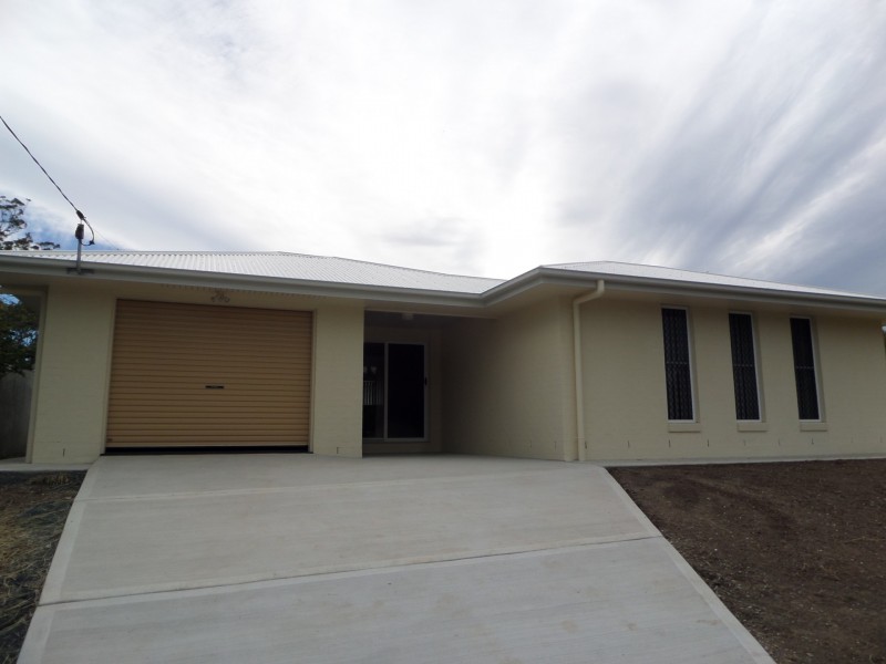 33 Lawn Terrace, Capalaba QLD 4157