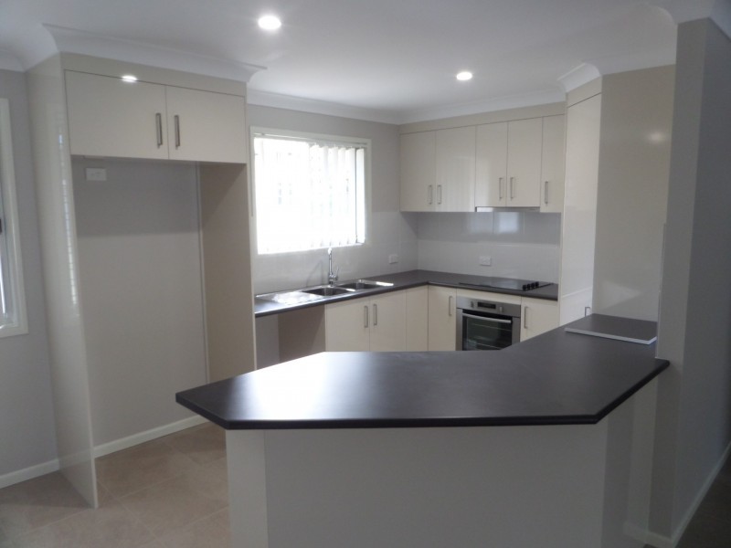 33 Lawn Terrace, Capalaba QLD 4157