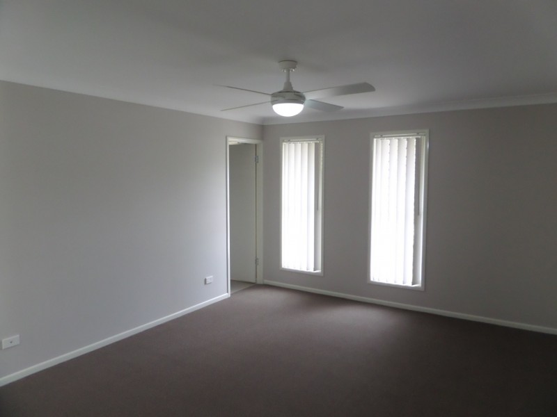 33 Lawn Terrace, Capalaba QLD 4157